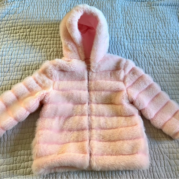 Rothschild Other - EUC Rothschild pink fuzzy/furry coat, size 5 but could wear through age 8